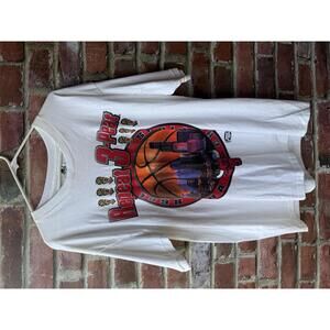 Vintage Starter Chicago Bulls Repeat 3-Peat 1998 shirt NWT